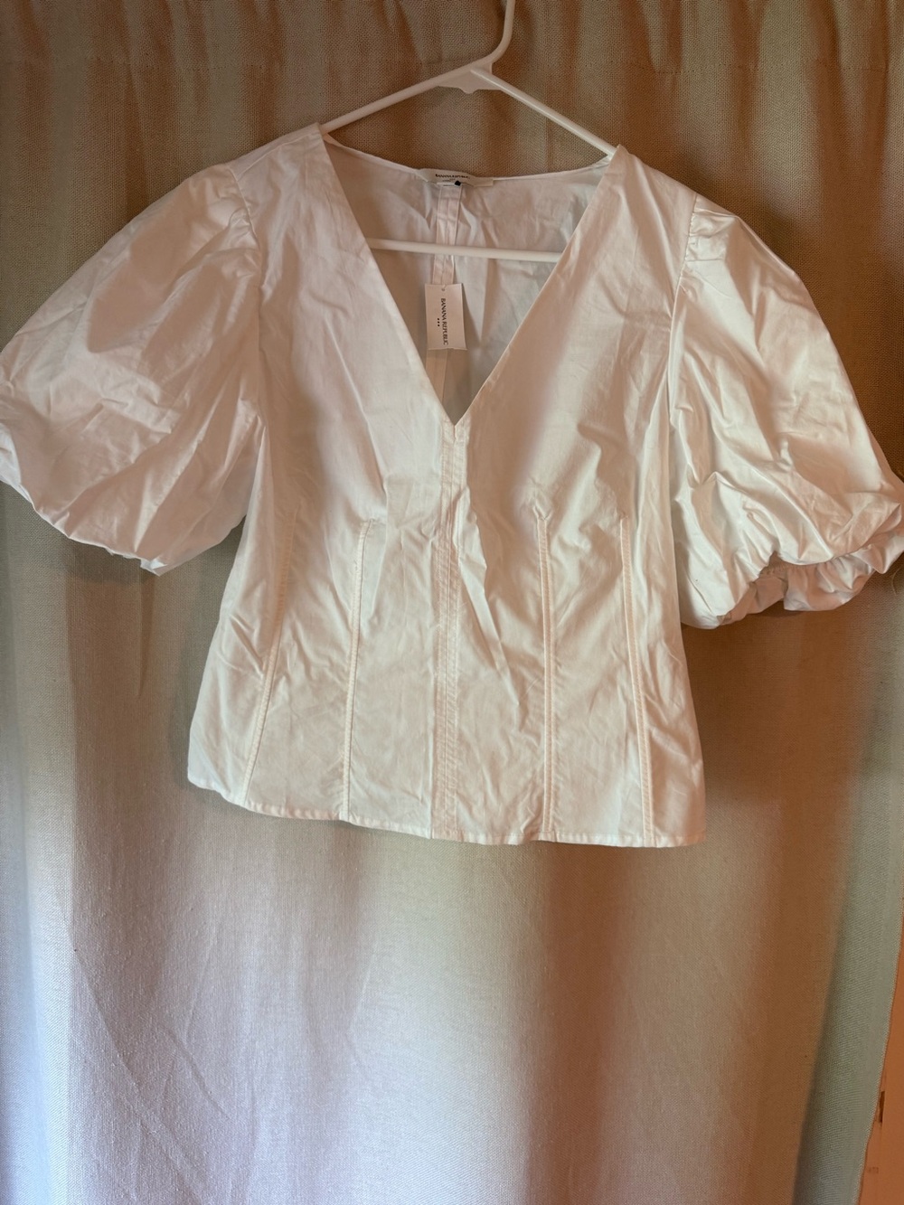 Banana Republic White V-Neck Puff-Sleeve Blouse